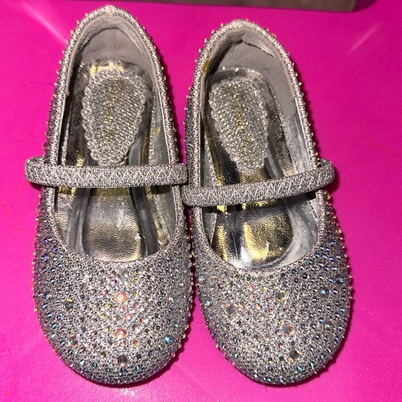 Toddler girl dress shoes silver glittery - Picture 1 of 3
